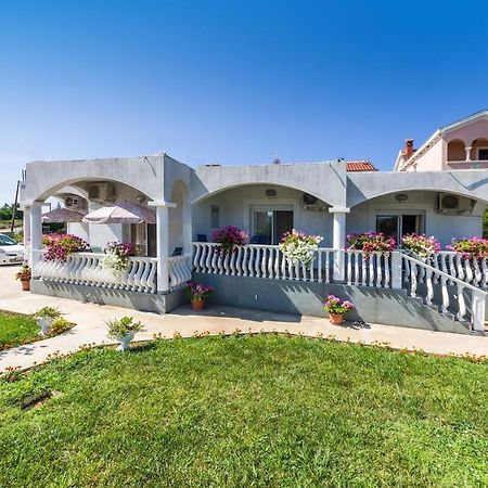 Apartments With A Parking Space Zaton, Zadar - 15000 Затон Екстериор снимка