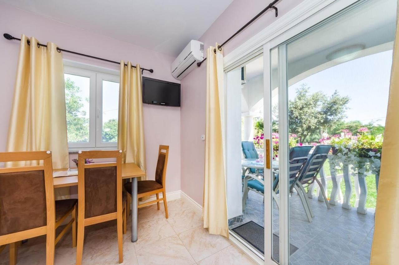 Apartments With A Parking Space Zaton, Zadar - 15000 Затон Екстериор снимка